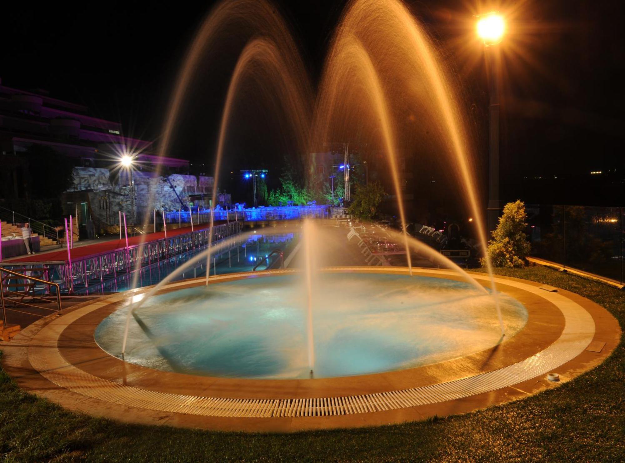 Monteverde Hotel Beit Mery Екстериор снимка