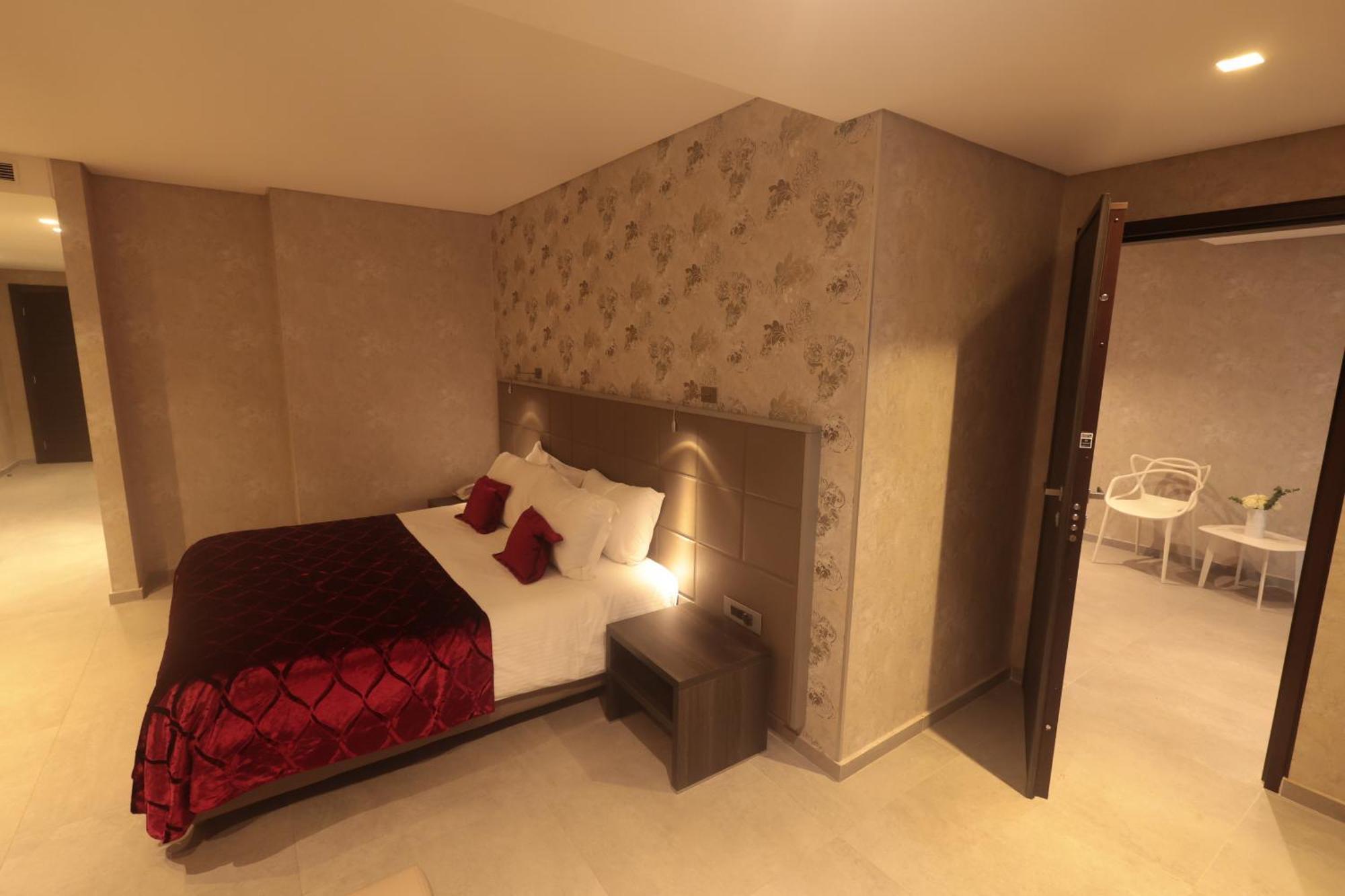 Monteverde Hotel Beit Mery Екстериор снимка