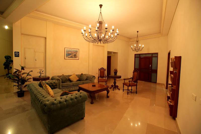 Monteverde Hotel Beit Mery Екстериор снимка