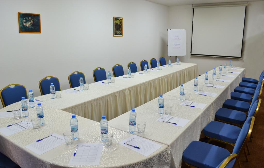 Monteverde Hotel Beit Mery Екстериор снимка
